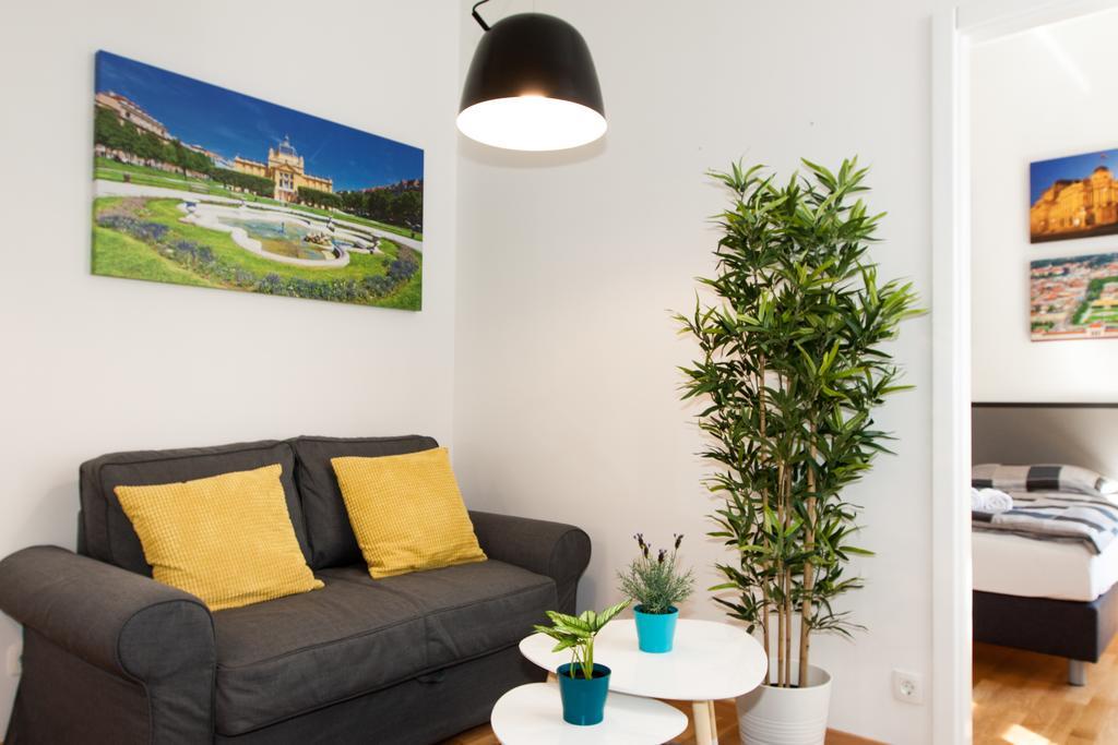 Loox Serviced Apartments Hatzova Zagreb Bagian luar foto