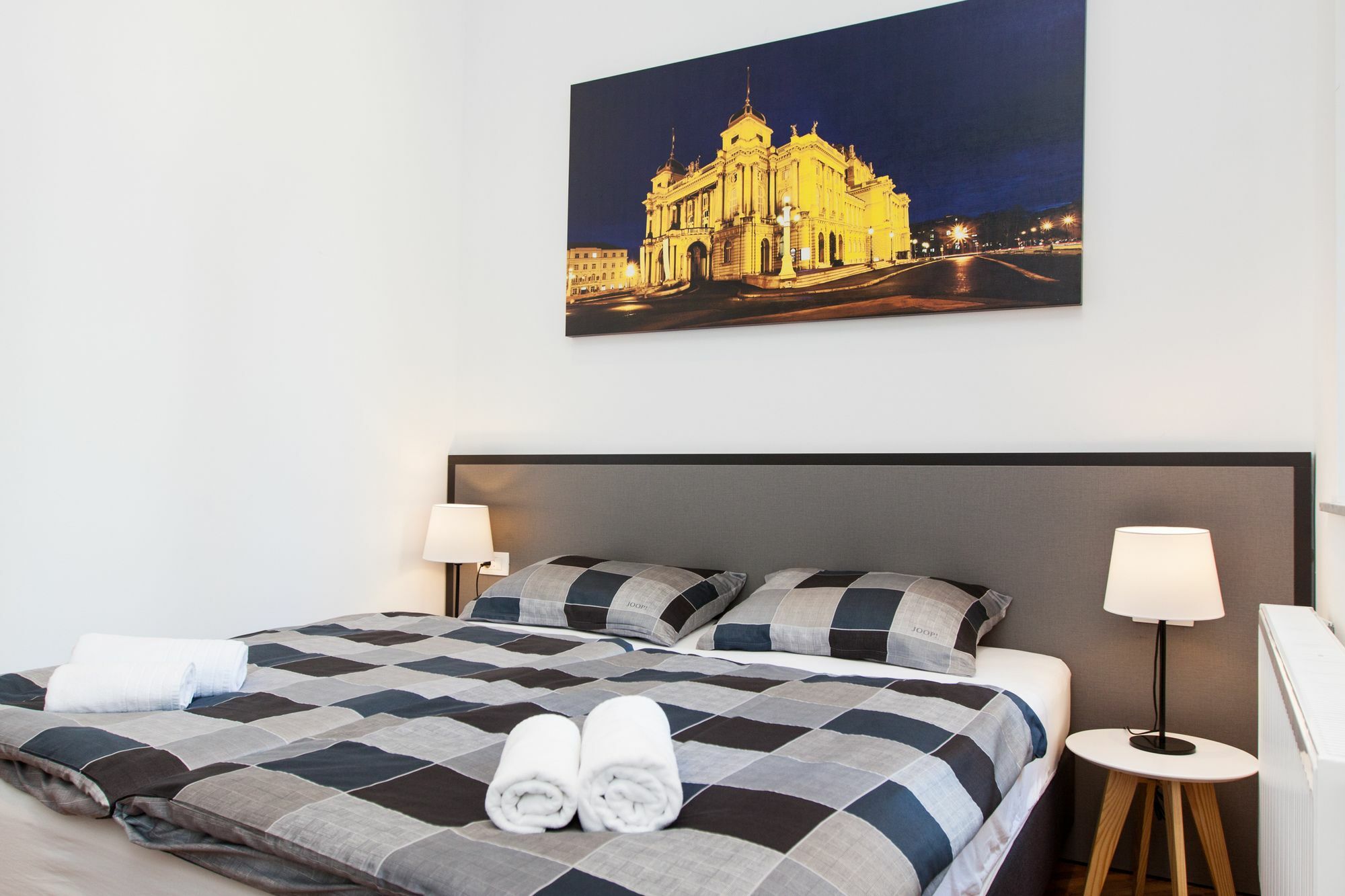 Loox Serviced Apartments Hatzova Zagreb Bagian luar foto